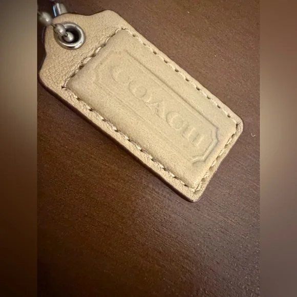 **SALE**Coach Beige Signature Crossbody Bag from 2008 - Picture 4 of 16